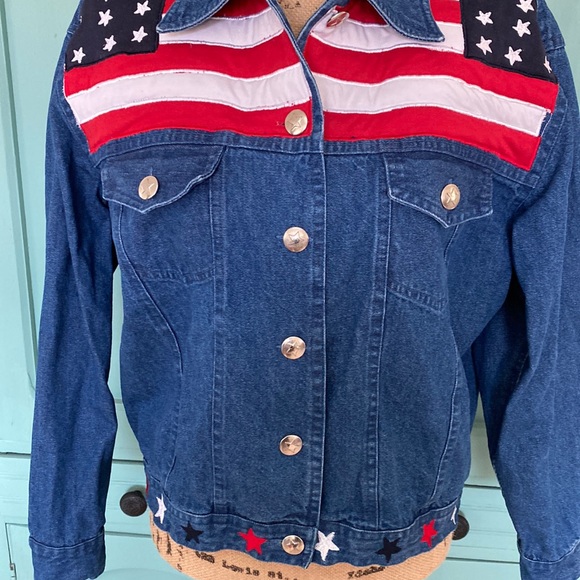 New Directions Jean Jacket with Stars and Stripes Detailing. Metal Star Buttons - Picture 5 of 13